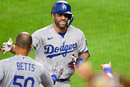 CHRIS TAYLOR BORRA LA SONRISA DE ORIOLES CON GRAND SLAM