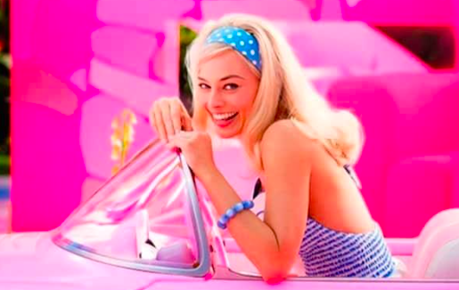 CRÍTICOS MEXICANOS CALIFICAN A «BARBIE» COMO UNA CINTA INTELIGENTE Y PODEROSA