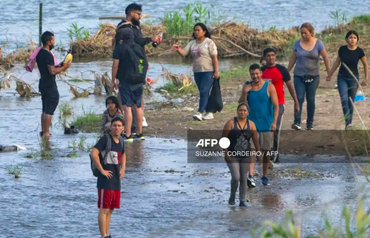 EU ENVIÓ A MÈXICO 4 MIL INMIGRANTES CUBANOS, HAITIANOS, NICARAGÜENSES Y VENEZOLANOS