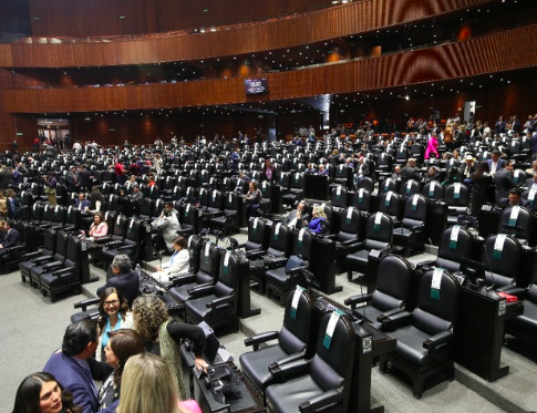 OPOSICIÓN ANUNCIA ACCIÒN DE INCONSTITUCIONALIDAD CONTRA LA DISTRIBUCIÓN DE LIBROS DE TEXTO