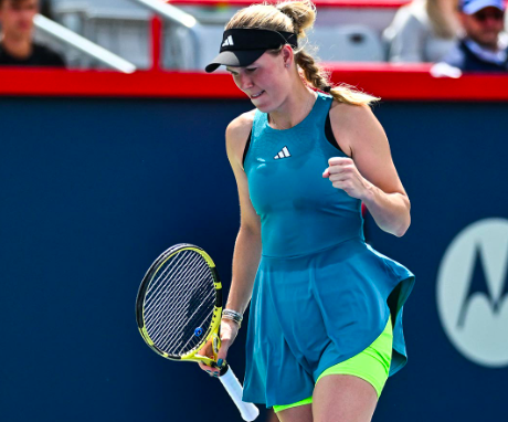 CAROLINE WOZNIACKI REGRESA CON TRIUNFO LUEGO DE TRES AÑOS RETIRADA