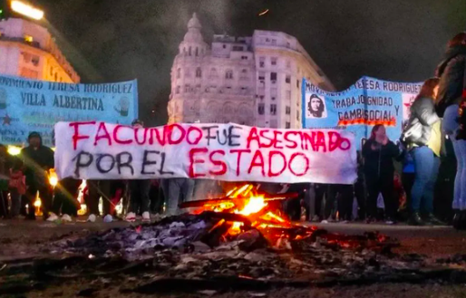 REPRESIÓN POLICIAL EN BUENOS AIRES DEJA UN MUERTO Y VARIOS HERIDOS