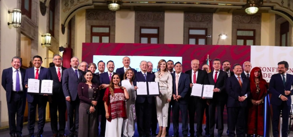 23 GOBERNADORES FIRMAN EL ACUERDO NACIONAL PARA LA FEDERALIZACIÓN DE LOS SERVICIOS DE SALUD