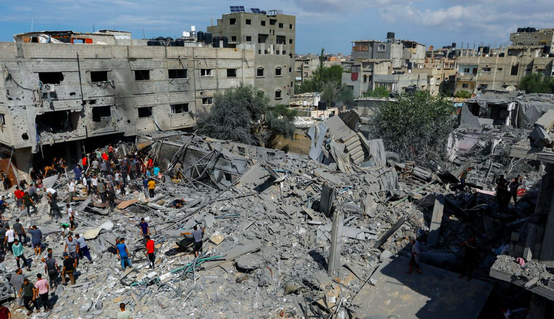 BOMBARDEAN UN HOSPITAL EN FRANJA DE GAZA; HAY MÁS DE 500 MUERTOS