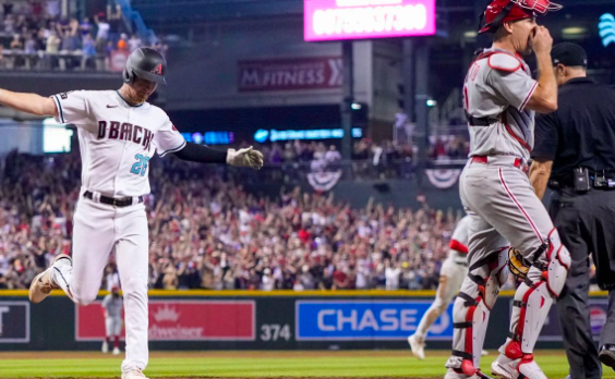 ARIZONA SE METE A LA PELEA EN LA NACIONAL TRAS GANARLE A FILADELFIA