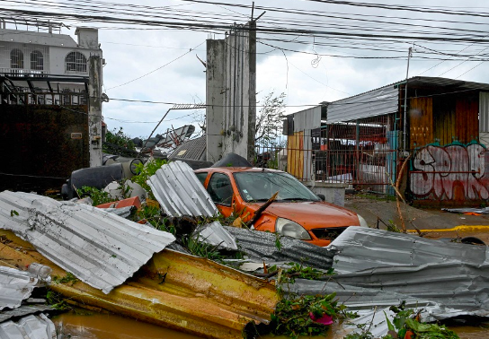 VAN 27 MUERTOS, 3 DESAPARECIDOS Y DECENAS DE MILES DE DAMNIFICADOS POR HURACÀN OTIS EN GUERRERO