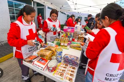 CRUZ ROJA NO RECIBE ROPA, DULCES Y MEDICAMENTOS EN CENTRO DE ACOPIO PARA ACAPULCO