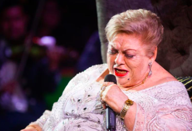 HOSPITALIZAN DE URGENCIA A “PAQUITA LA DEL BARRIO” EN VERACRUZ