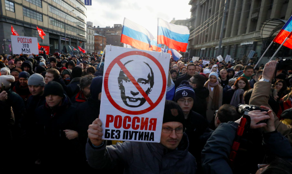 PREPARA VLADIMIR PUTIN PROYECTO DE LEY QUE RESTRINGE DERECHOS DE EXTRANJEROS EN RUSIA