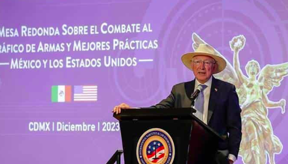 MÁS DEL 70% DE LAS ARMAS QUE USA EL CRIMEN ORGANIZADO EN MÉXICO PROVIENE DE EU: KEN SALAZAR