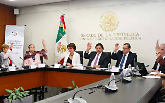 AVANZA EN EL SENADO REFORMA PARA AUMENTAR DE 15 A 30 DÍAS DE SALARIO EL PAGO DEL AGUINALDO