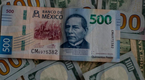 EL PESO SIGUE PERDIENDO TERRENO FRENTE AL DÒLAR ESTADOUNIDENSE Y CIERRA EN 18.73 POR CADA UNIDAD