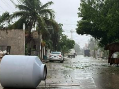 `BERYL` AÚN ES AMENAZA, PESE A SALDO BLANCO EN QUINTANA ROO Y YUCATÀN