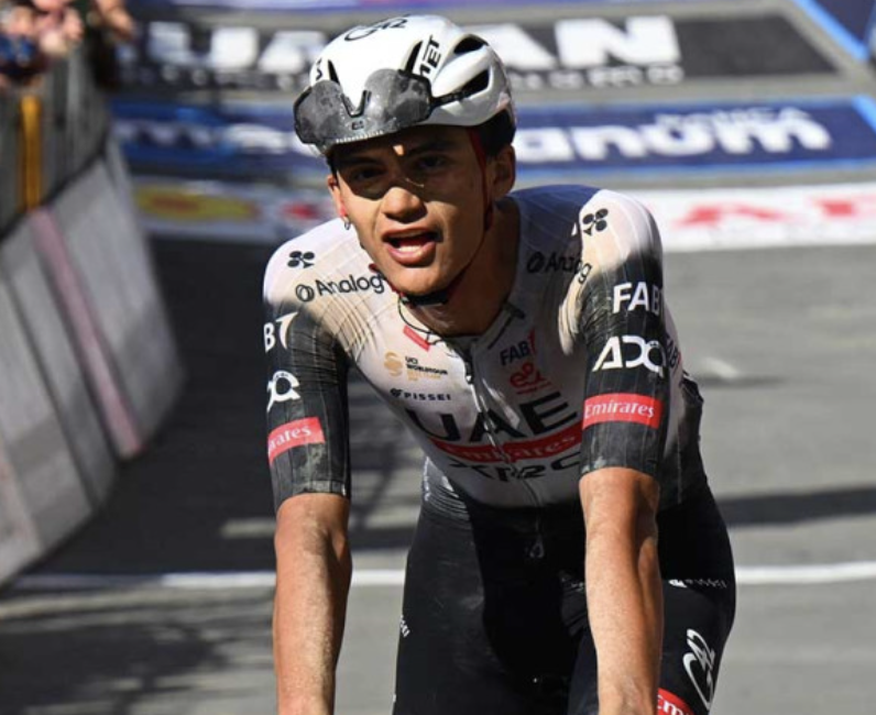TRAS LA BAJA DE POGACAR, EL MEXICANO ISAAC DEL TORO PODRÌA COMPETIR EN LA VUELTA DE ESPAÑA