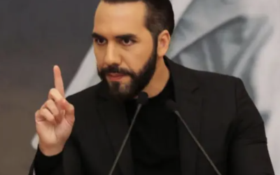 LA DICTADURA LLEGA A EL SALVADOR; CONGRESO APRUEBA LA REELECCIÓN PRESIDENCIAL INDEFINIDA