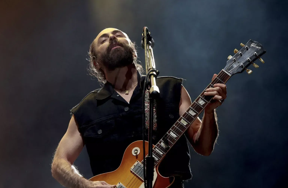 JAY DE LA CUEVA ENCUENTRA NUEVA INSPIRACIÓN GIRANDO CON MOLOTOV; PREPARAN GIRA POR EUROPA