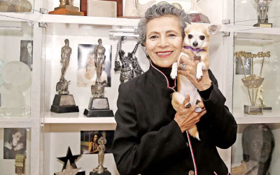 PATRICIA REYES SPÍNDOLA, 53 AÑOS DE TRAYECTORIA Y UN ARIEL DE ORO QUE CELEBRA SU PRESENTE