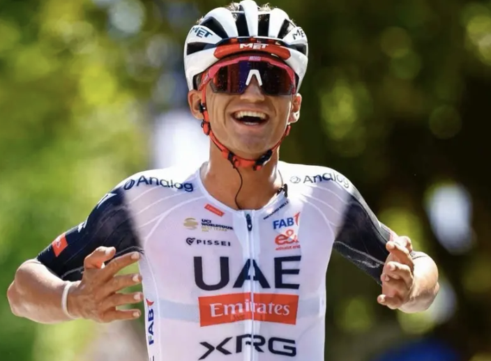 ISAAC DEL TORO YA ES SÉPTIMO DEL MUNDO: EL MEXICANO ESCALA EN EL RANKING UCI