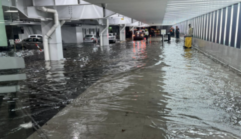 POR LLUVIA ATÌPICA CANCELAN VUELOS EN AICM; 20 MIL PASAJEROS FUERON AFECTADOS