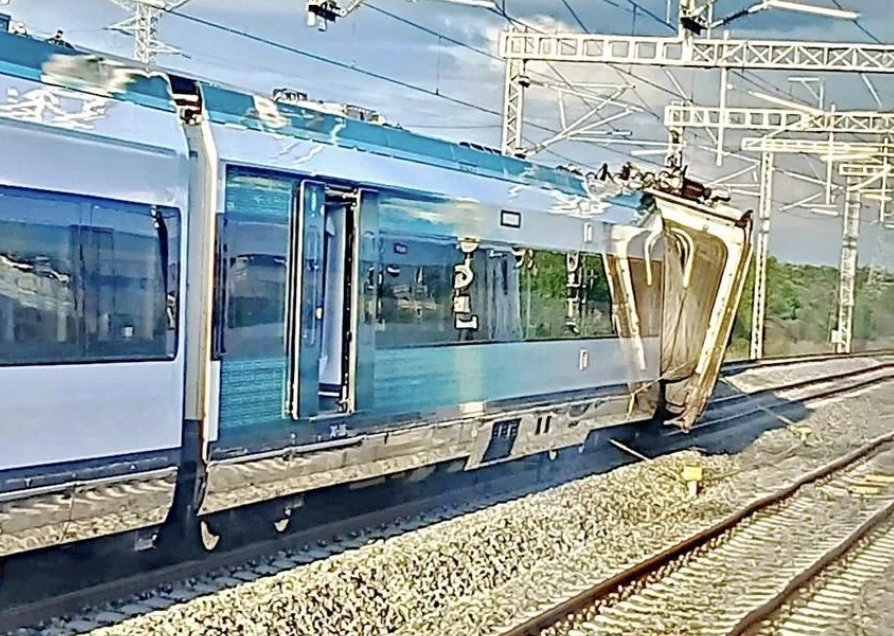 VAGÓN DE TREN MAYA NO DESCARRILÓ, SE DESVIÓ AGUJA EN CAMBIO DE VÍA: LOZANO