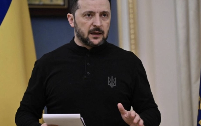 ZELENSKY CONVOCA A MILITARES DE ALTO RANGO PARA ANALIZAR LA SITUACIÓN EN EL FRENTE DE GUERRA