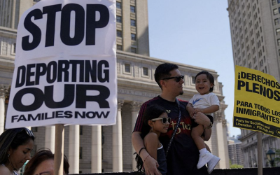 SUPREMA CORTE DE EUA PERMITE PERFIL RACIAL EN REDADAS MIGRATORIAS DE TRUMP