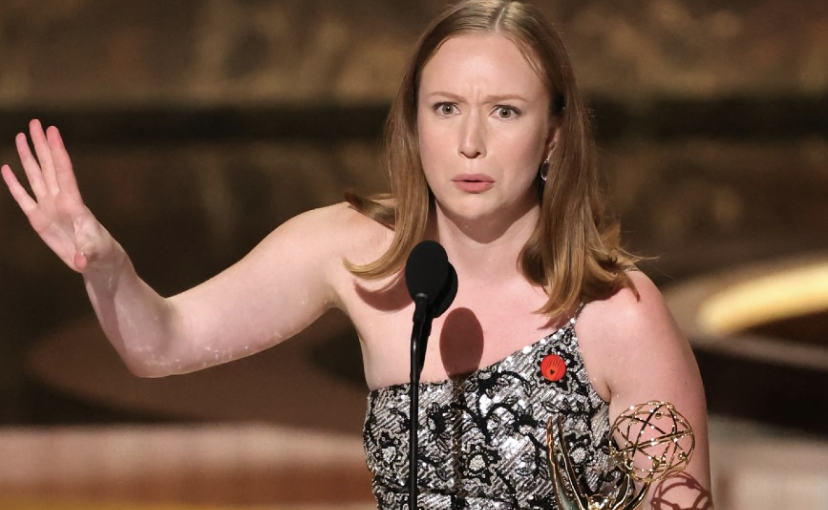 HANNAH EINBINDER PROTESTA EN LOS EMMY 2025; «AL DIABLO ICE Y LIBERTAD PARA PALESTINA»
