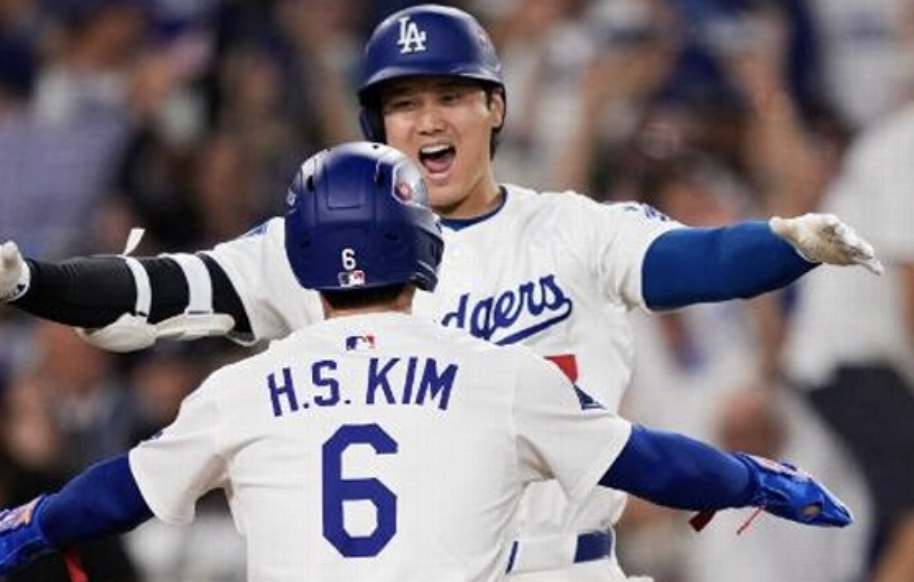 DODGERS DE LOS ÀNGELES AVANZA A SERIE DE CAMPEONATO TRAS GARRAFAL ERROR