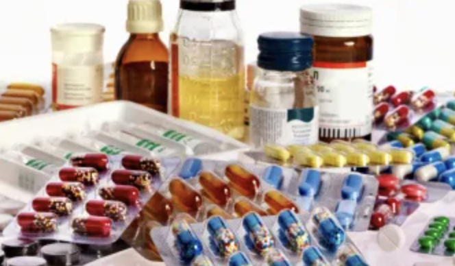 SANCIONAN A FARMACÉUTICAS ´IMPROMED´ Y TOTAL ´FARMA´ POR NO CUMPLIR CON ENTREGA DE MEDICINAS