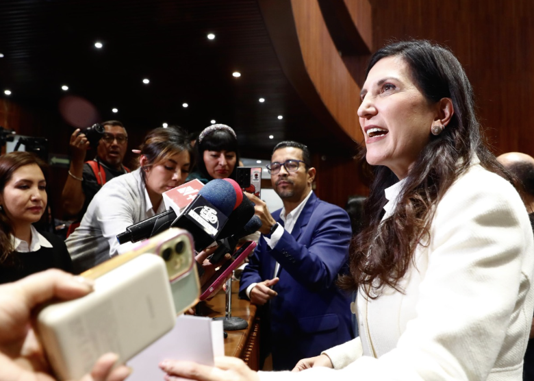 FUNCIONARIOS Y LEGISLADORES DE MORENA DEBEN INFORMAR SI LES HAN REVOCADO VISA A EU: KENIA LÓPEZ RABADÁN