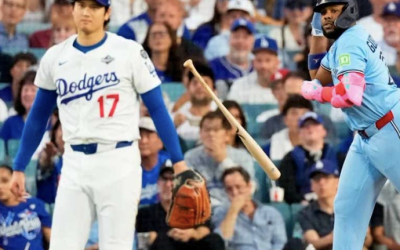 AZULEJOS DE TORONTO TRIUNFAN ANTE DODGERS Y EMPAREJAN EL CLÁSICO DE OTOÑO