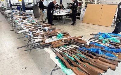 INCAUTA GOBIERNO DE EU 400 ARMAS CON DESTINO A MÉXICO; ARRESTAN A TRAFICANTES