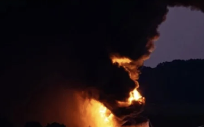 Choque y explosión de un avión de UPS en aeropuerto de Kentucky; siete muertos y 11 heridos