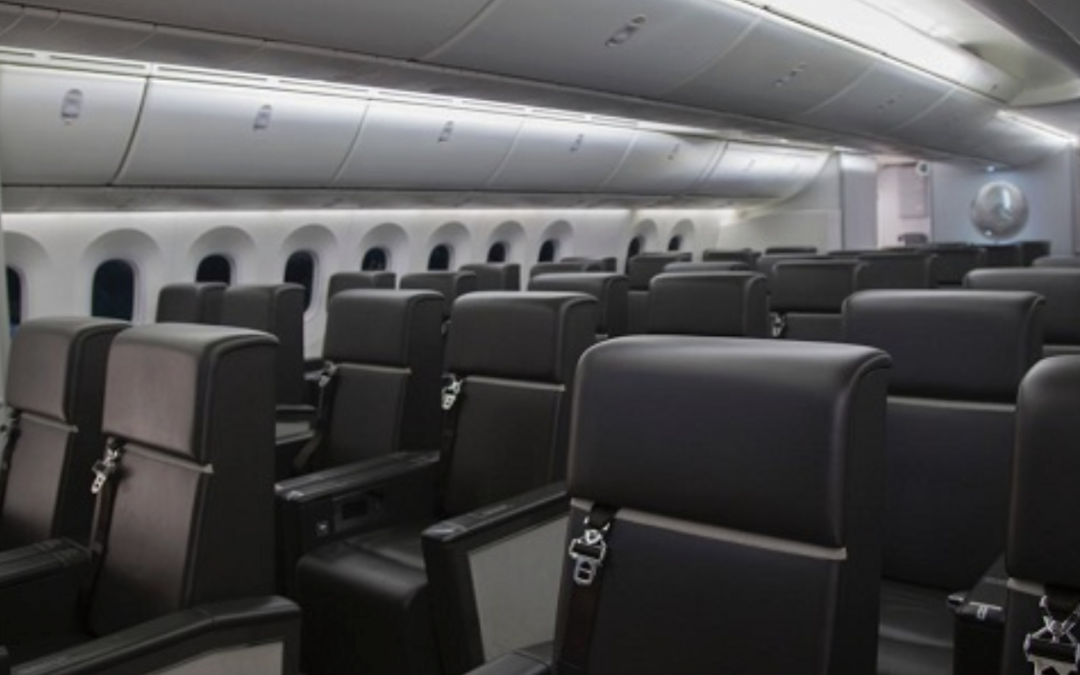 EU anuncia reducción de vuelos a partir del viernes por cierre del gobierno