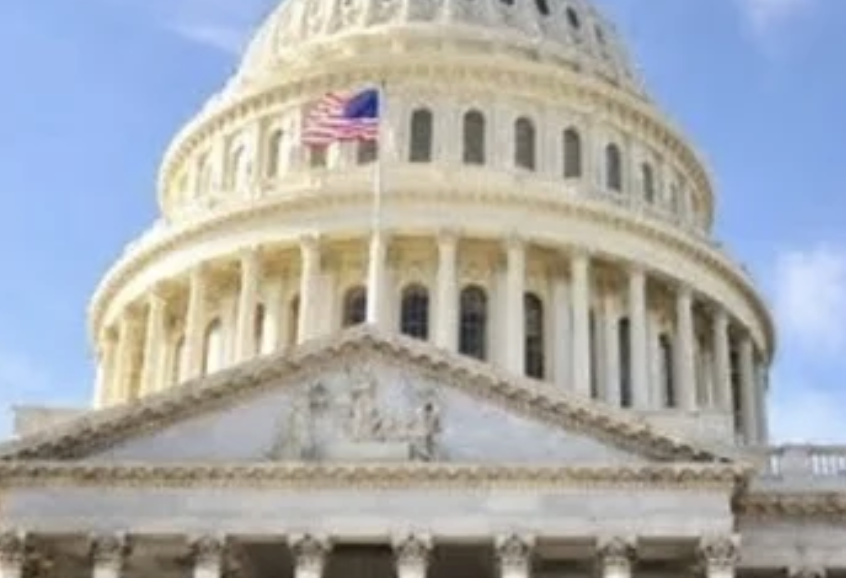 Senado aprueba proyecto de ley para levantar cierre de gobierno, pasa a la cámara baja