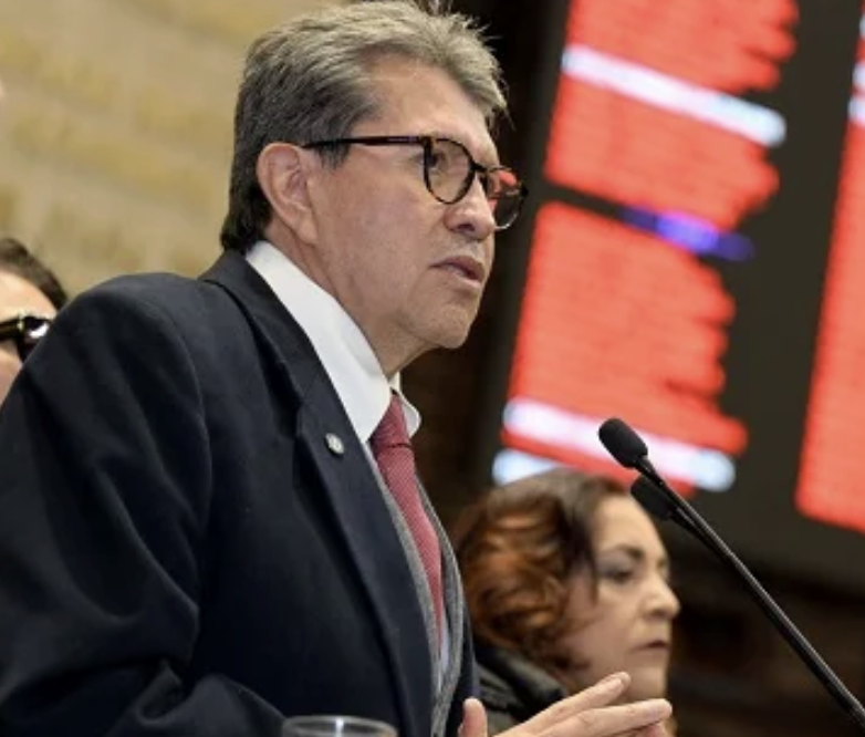 Expresa Monreal su acompañamiento en su pesar a la diputada Kenia López