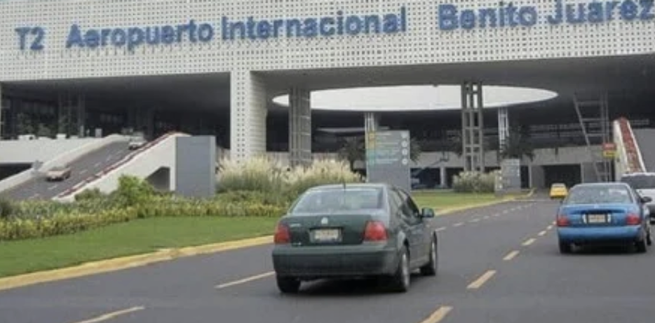 Secretaría de Comunicaciones permitirá que taxis de aplicación operen en aeropuertos durante Mundial