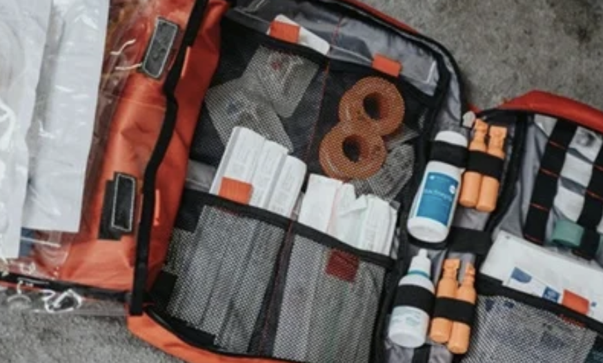 Francia pide a sus ciudadanos preparar un “kit de emergencia” ante crisis como guerras