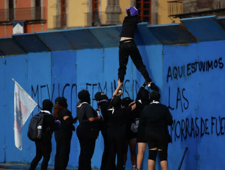 PERSISTEN IMPUNIDAD Y VIOLENCIA CONTRA MUJERES, AFIRMAN COLECTIVAS EN EL 25N