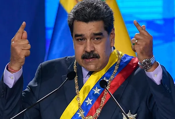 Maduro pide a la Fuerza Aérea que esté “alerta” para defender a Venezuela