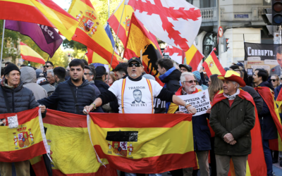 MÁS DE 40 MIL DERECHISTAS PROTESTAN EN MADRID CONTRA LA CORRUPCIÓN DEL GOBIERNO