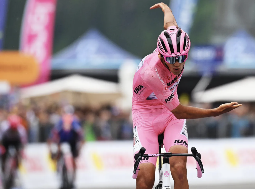 EL GIRO DE ITALIA 2026 FAVORECERÁ LAS PIERNAS DEL PEDALISTA MEXICANO ISAAC DEL TORO