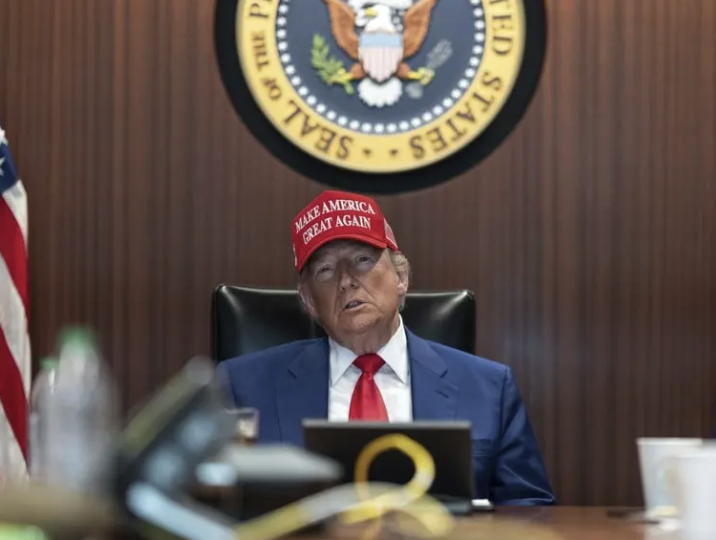 TRUMP DUDA LA CONTINUIDAD DEL T-MEC; BUSCA NUEVO ACUERDO COMERCIAL CON MÈXICO Y CANADÀ