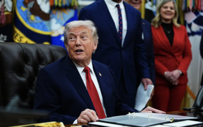 TRUMP CALIFICA A CUBA DE AMENAZA “EXTRAORDINARIA” Y ADVIERTE MAYOR PRESIÒN ECONÒMICA