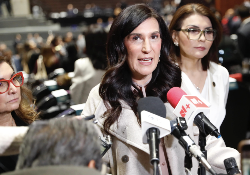 KENIA LÓPEZ RABADÁN PARTICIPARÁ EN LA CONMEMORACIÓN DE LA CONSTITUCIÓN POLÍTICA