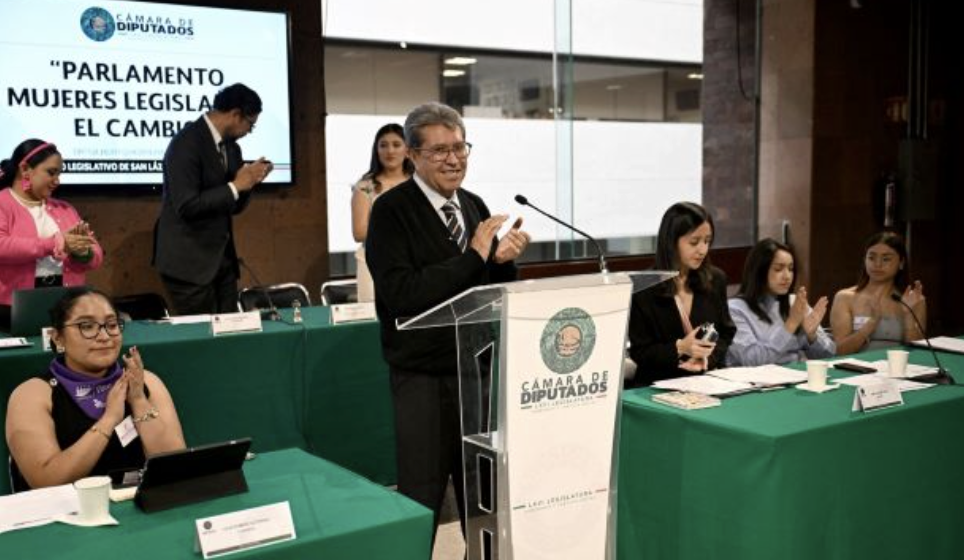 RICARDO MONREAL DA LA BIENVENIDA AL «PARLAMENTO MUJERES LEGISLANDO EL CAMBIO», EN SAN LÁZARO