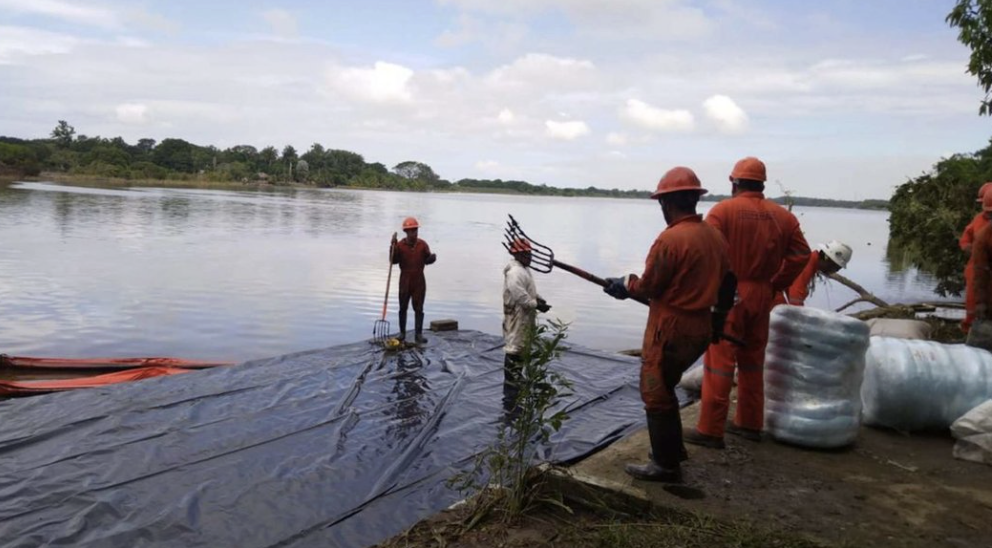 FGR INVESTIGA DERRAME DE PETRÓLEO EN VERACRUZ Y TABASCO; YA HAY DELITO PENAL POR EL CASO