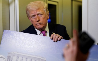 TRUMP ADMITE EN ENTREVISTA QUE QUIERE «APROPIARSE DEL PETRÓLEO DE IRÁN»