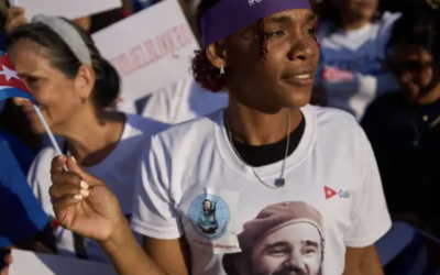 CIENTOS DE MUJERES PROTESTAN EN CUBA CONTRA POLÍTICA Y BLOQUEO ENERGÉTICO DE EU