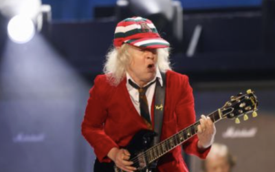 ANGUS YOUNG Y BRIAN JOHNSON DE AC/DC DESAFÍAN AL TIEMPO ANTE 65 MIL ALMAS EN LA CDMX